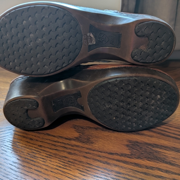 Ariat Brown Leather Woven Mules - Picture 8 of 15